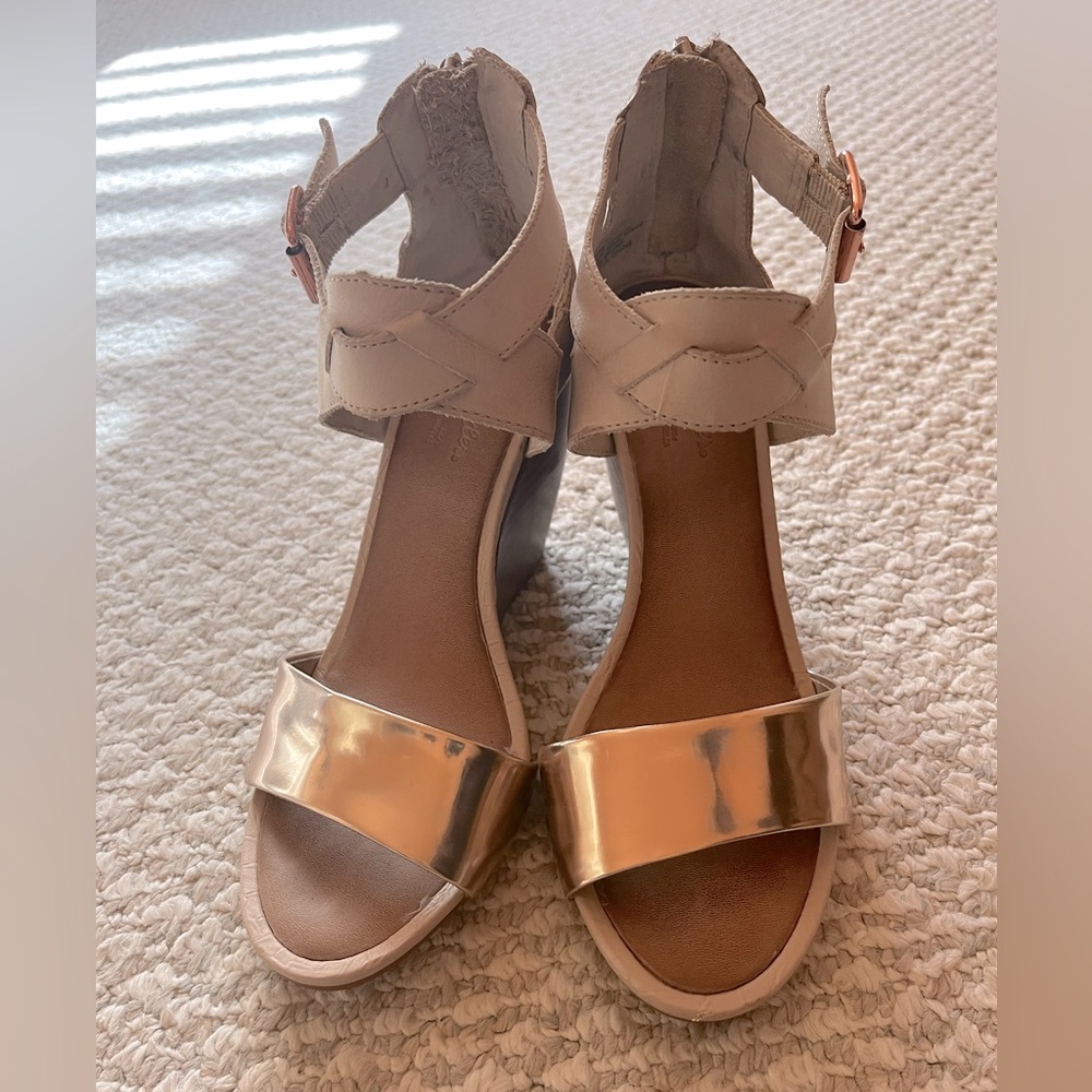 Seychelles rose gold nude wedge sandal